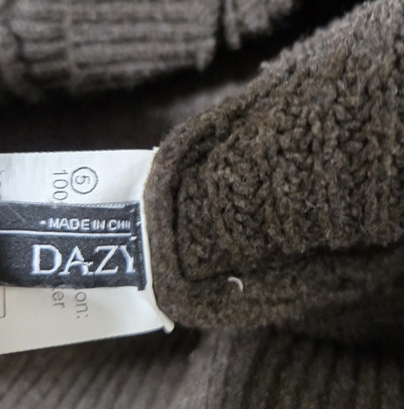 Women's Cardigan - Picture 4 of 6